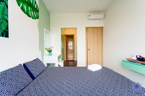 2 bedrooms, in-room safe, iron/ironing board, WiFi