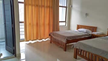 3 Schlafzimmer, Bügeleisen/Bügelbrett, WLAN