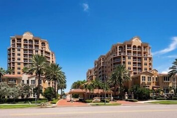 72fb5072 5523 4aad 86ca 6537e456fd08