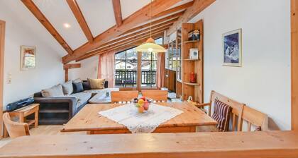 Katharinenhof Holiday Apartment "Zugspitze" with Balcony, Mountain View & Wi-Fi