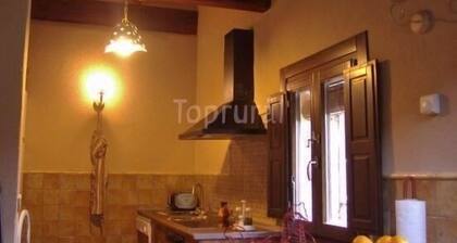 Tejada del Valle. Pedrazan ja Navafrían välillä. Sierra de Guadarrama -puisto.