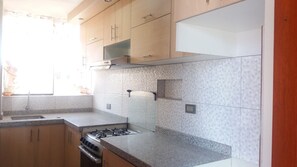 Fridge, microwave, oven, electric kettle - Duplex 2 rooms (San Martín de Porres)