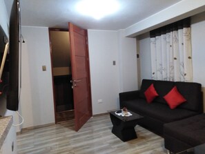 TV, DVD player, video library, stereo - Duplex 2 rooms (San Martín de Porres)