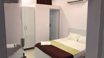 Deluxe Double Room, Non Smoking, City View | Minibar, individually decorated, individually furnished, desk