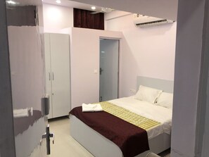 Deluxe Double Room, Non Smoking, City View