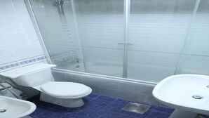 Bathroom - Viccini suites- 3rd Studio Suite (Beirut)