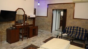 WiFi (free) - Viccini suites- 3rd Studio Suite (Beirut)