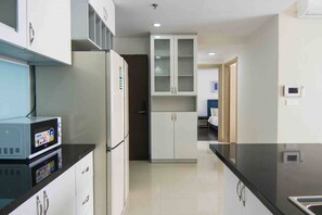 Wasserkocher mit Kaffee-/Teezubehör