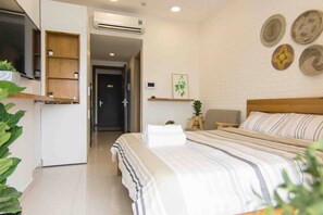 1 bedroom - Rivergate 20P pool/gym 5m bui vien (Hồ Chí Minh)