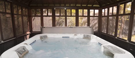 Baignoire à remous intérieure