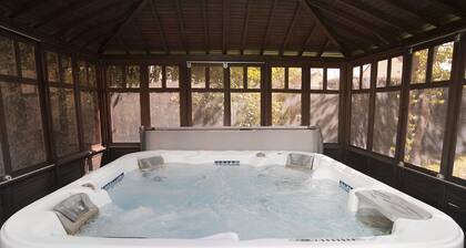 top-of-the-range air-conditioned gite with jacuzzi