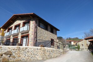 Exterior - Studio with Jacuzzi "Balcony of the Len" (Soba)