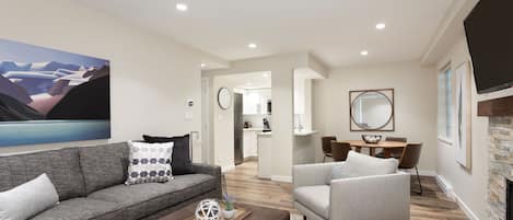 Smart TV, fireplace