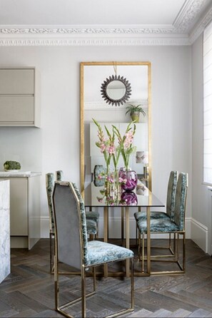 Dining - Luxury apartment in Hyde Park area (London)