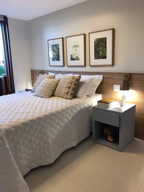 5 bedrooms, iron/ironing board, free WiFi, bed sheets - House Praia do Forte, High Luxury, 5 suites, decorated, Cond. The sea side, outbuilding (Condomínio Porto das Baleias)