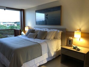 5 bedrooms, iron/ironing board, free WiFi, bed sheets