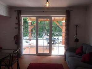 TV, fireplace - ** Sintra Cosme VH's ** (Galamares)