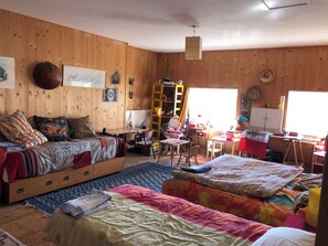 12 Schlafzimmer, Schreibtisch, Bügeleisen/Bügelbrett, kostenloses WLAN