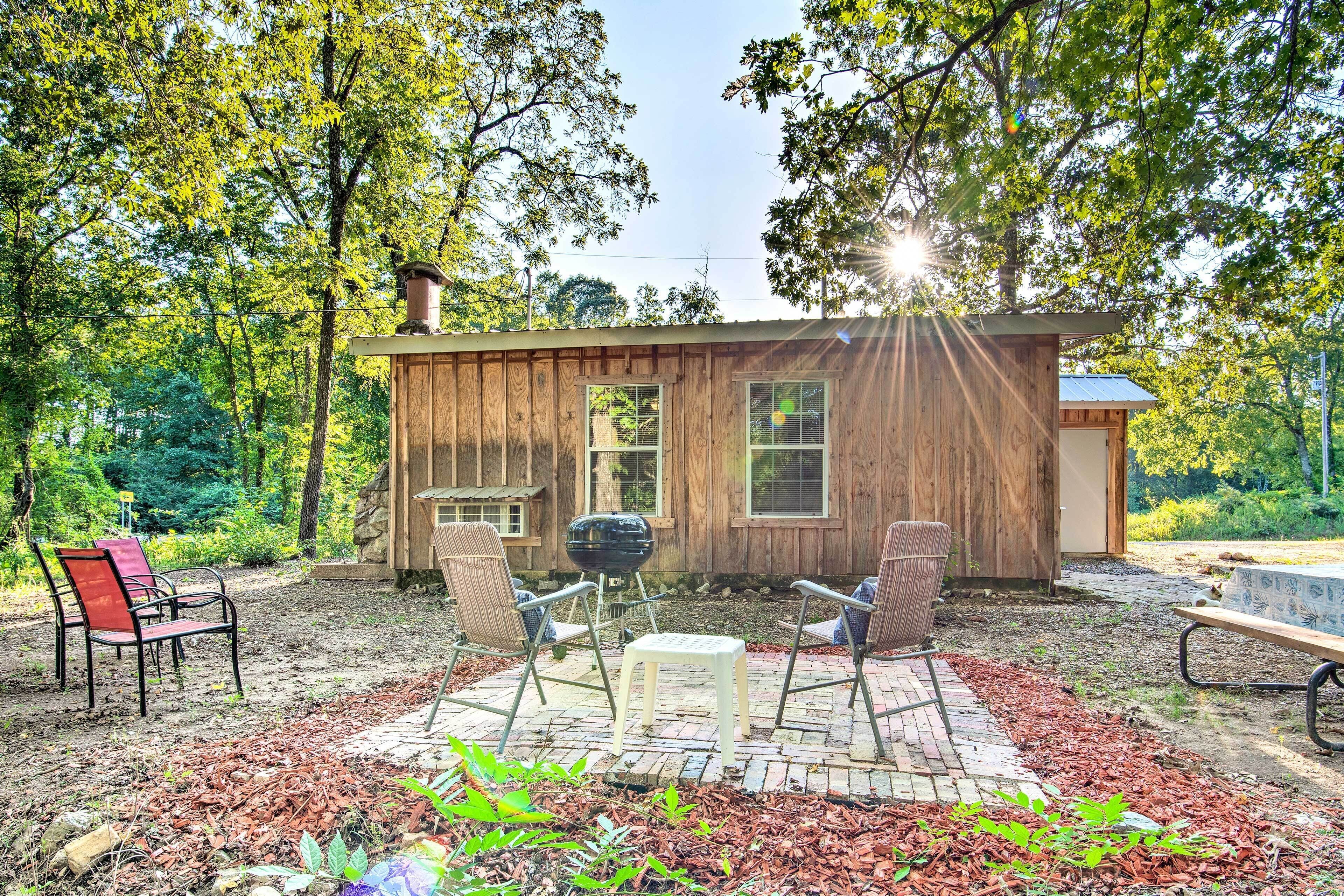 Updated Cabin w/Porch, Mins to Cossatot River