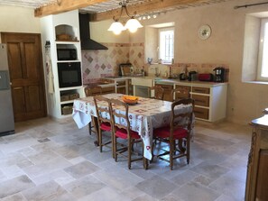 Dining - Holiday rental with pool CHEVAL BLANC LS2-350 (Cheval Blanc)