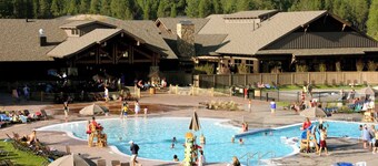 New! Cozy! Sunriver Condo with Pool Sharc Passes! <br><br><br>