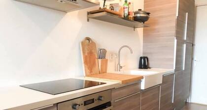 Jolie studio spacieux sur Warnerville avec cuisine aménagée.