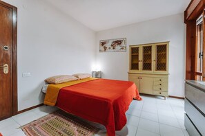 1 bedroom, iron/ironing board