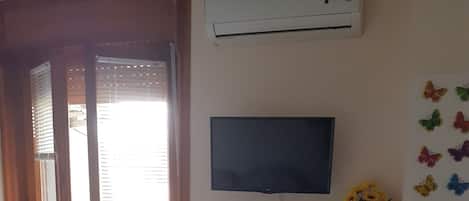 1 bedroom, iron/ironing board