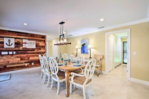 Dining - Canalfront Cape Coral Home w/ Private Dock! (Cape Coral)