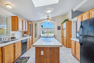 Across from water & pet-friendly - Bullhead Bend!