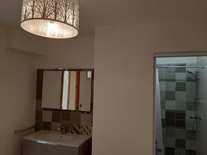 Bathroom - detached house with veranda and garden a few steps from the blue sea of Salento (San Pietro)