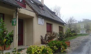 Exterior detail - ----- Green Studio ----- (Curemonte)