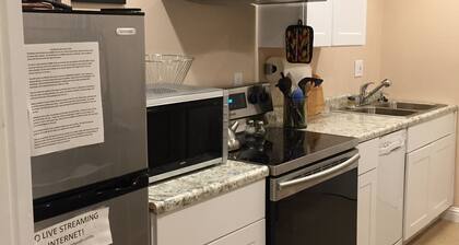 Suite de lujo en el lago con golf y disc golf en las montañas de Mendocino. Wifi