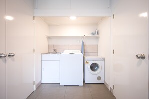 Laundry - 66 Robins Road (Queenstown)