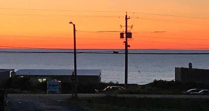 Newly renovated beachfront home across from Cabot Links Golf Course