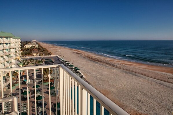 Property grounds - Two Bedroom Ocean Front Luxury Condo, Ormond Beach (1747246) (Ormond Beach)