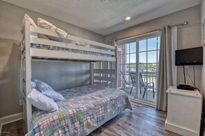 4 bedrooms, iron/ironing board, travel cot, free WiFi