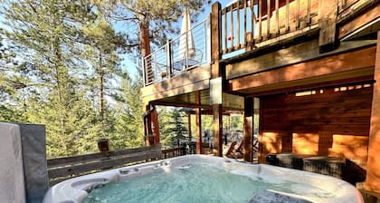 Juniper Lodge & Treehouses