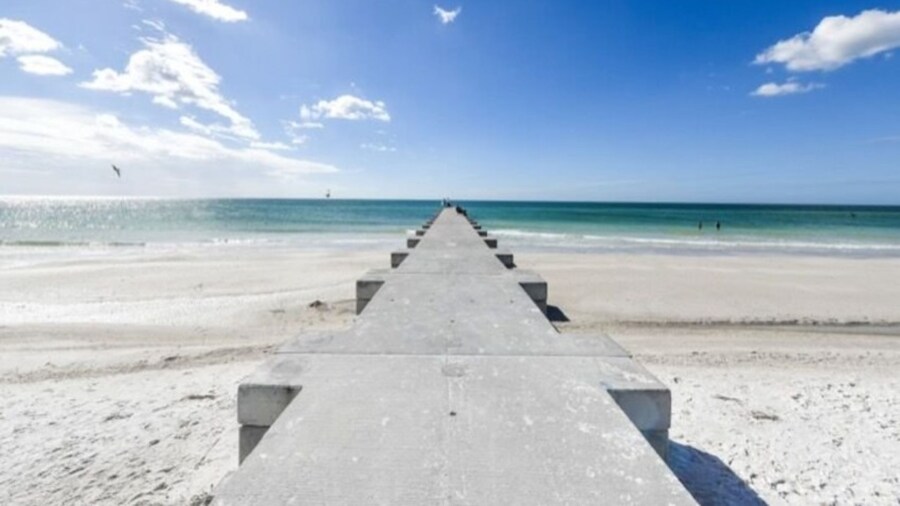 102 6th St S- Upstairs 3 Bedroom Home by RedAwning