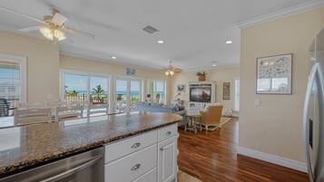 House, 3 Bedrooms | Interior
