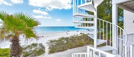 Condo, 2 Bedrooms | Exterior