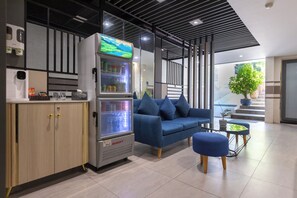 Reception - Bin Bin Hotel 7 - Near Ton Duc Thang University (Ho Chi Minh City)