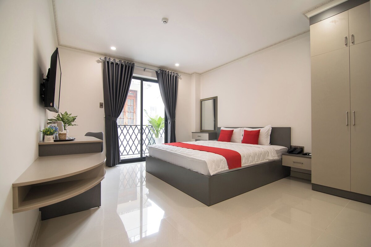 Superior Double Room, 1 King Bed | Desk, blackout curtains, iron/ironing board (on request), free WiFi