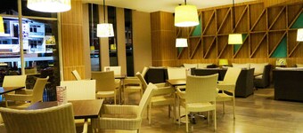 坤甸嘉賈馬達歐爾查達爾茲酒店