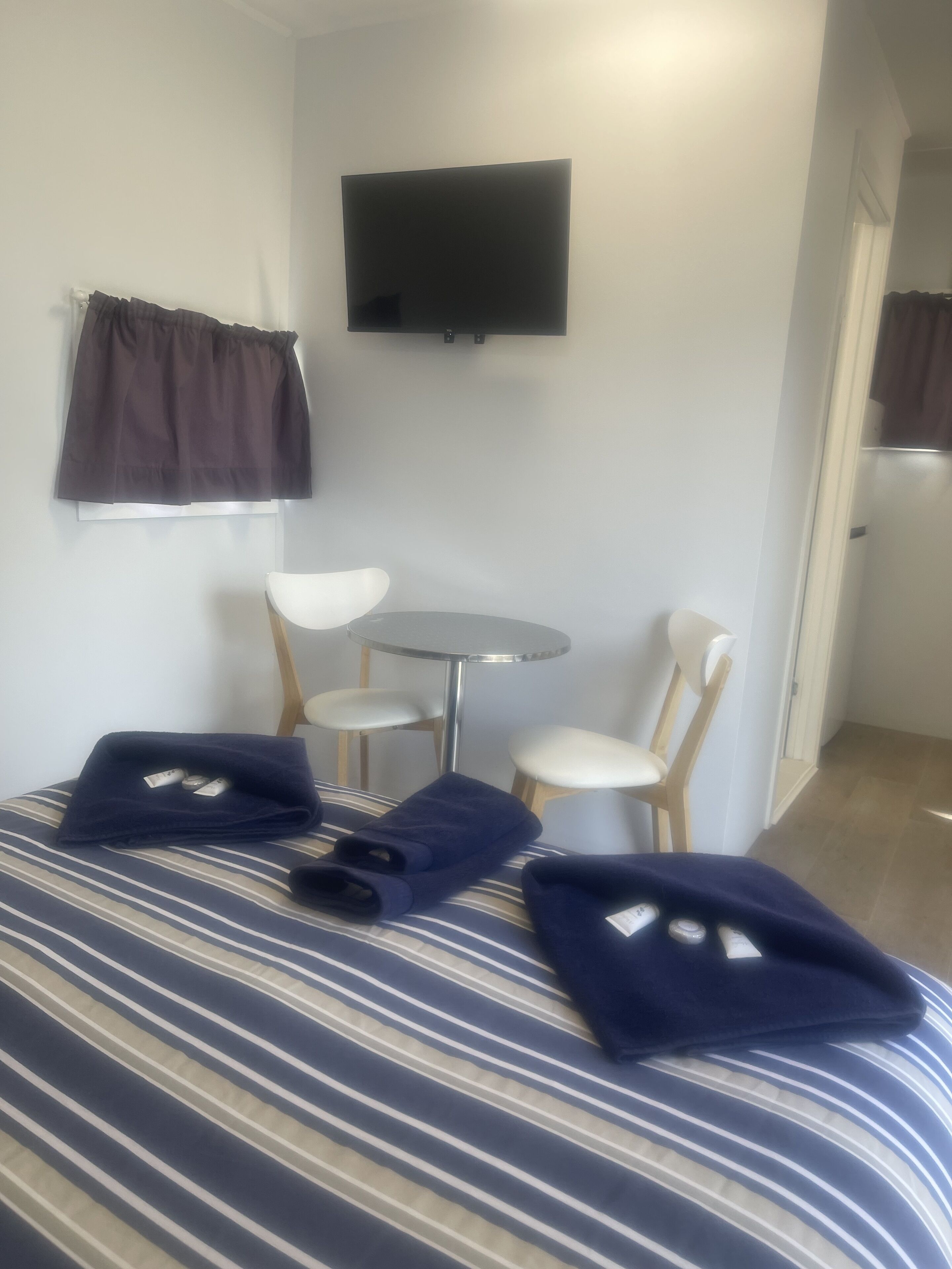 小屋 | 熨斗/熨衣板、免費無線上網、床單