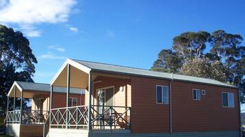 Cabana familiar | Planxa i posts de planxar, wifi gratuïta i roba de llit