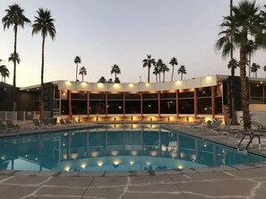 Piscine extérieure, piscine chauffée