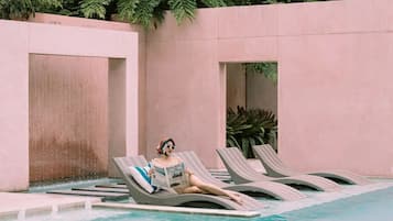 Außenpool, geöffnet von 06:00 Uhr bis 23:00 Uhr, Cabañas (kostenlos)