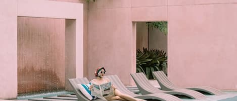 Außenpool, geöffnet von 06:00 Uhr bis 23:00 Uhr, Cabañas (kostenlos)