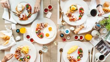 Tägliches Frühstücksbuffet (470 THB pro Person)